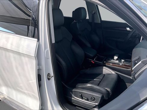 Used 2019 Audi Q5 2.0T Premium Plus w/ Premium Plus Package AWD/4WD image 9