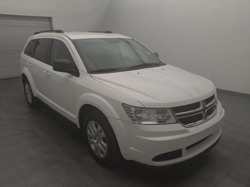 Used 2017 Dodge Journey SE w/ Flexible Seating Group image 13