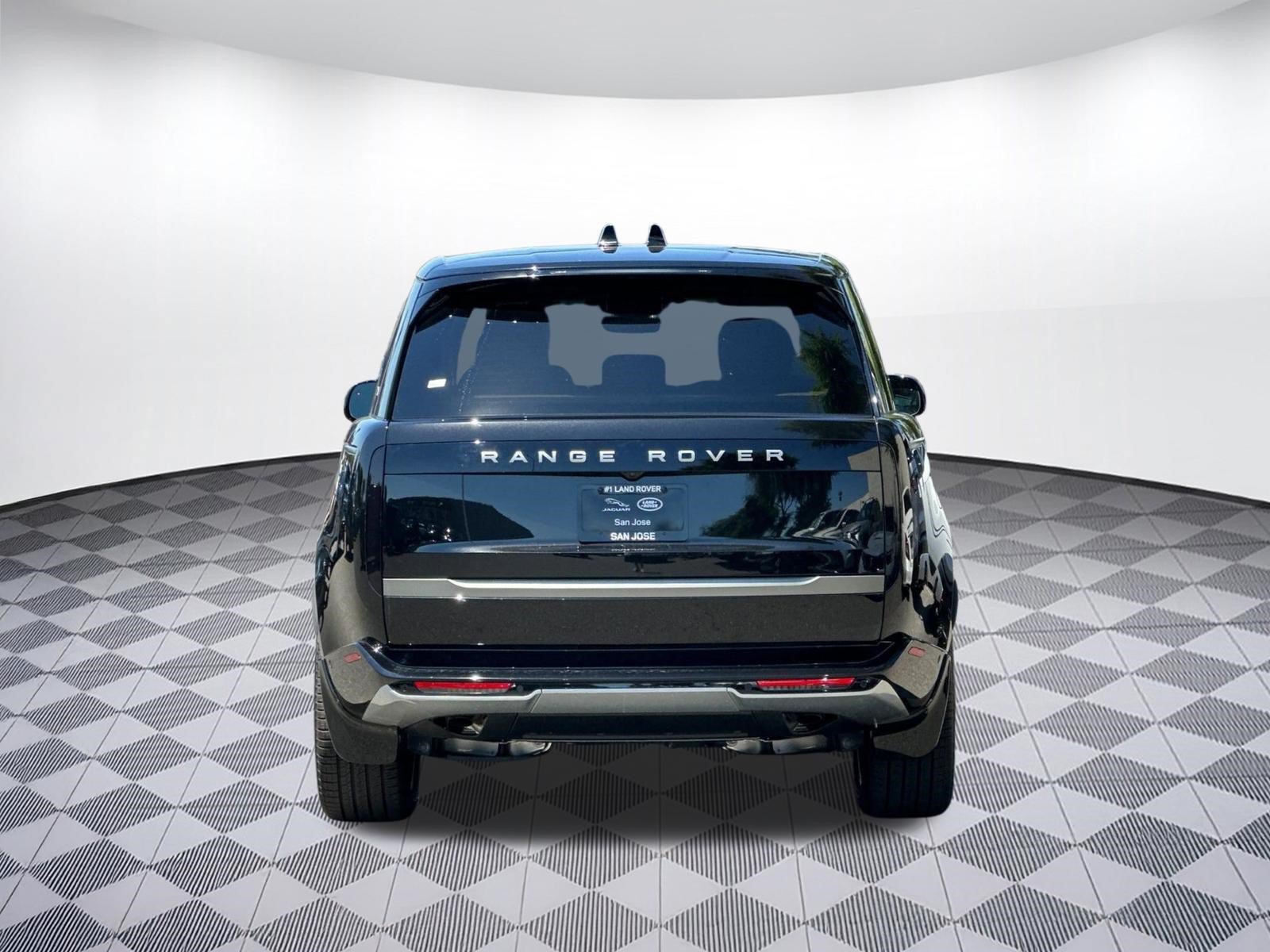 New 2026 Land Rover Range Rover Long Wheelbase SE AWD/4WD image 8