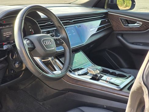 Used 2020 Audi Q8 Prestige image 17