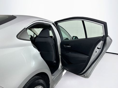 Used 2021 Toyota Corolla LE FWD image 27