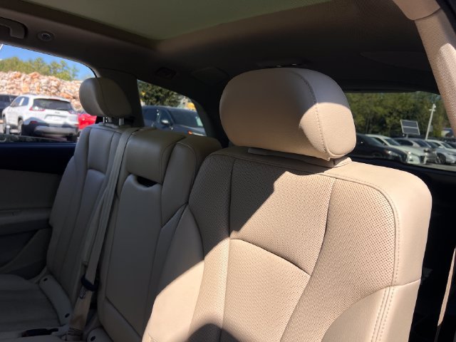 Used 2019 Audi Q7 3.0T Prestige w/ Prestige Package AWD/4WD image 19