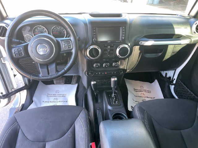 Used 2018 Jeep Wrangler Unlimited Sahara w/ Connectivity Group AWD/4WD image 13