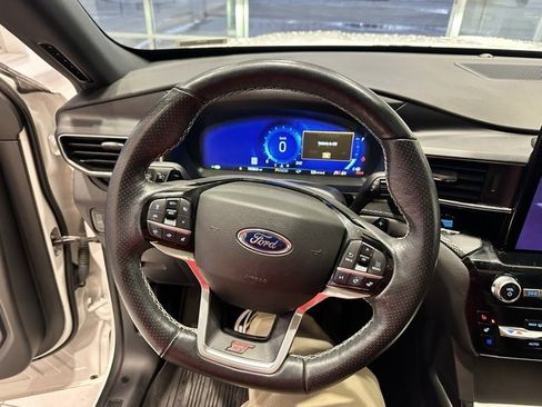 Used 2022 Ford Explorer ST w/ ST Street Pack image 14