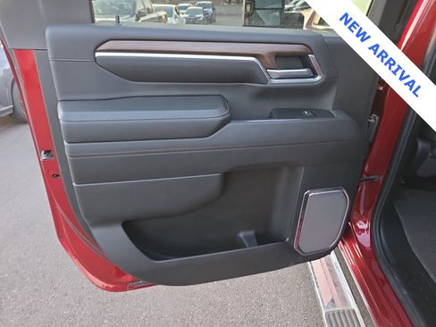 Used 2025 Chevrolet Silverado 2500 High Country w/ Technology Package image 36