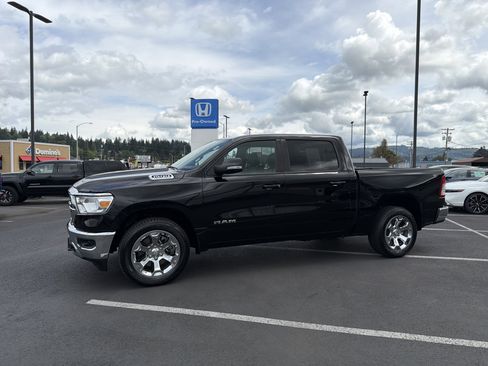 Used 2022 RAM 1500 Big Horn AWD/4WD image 6