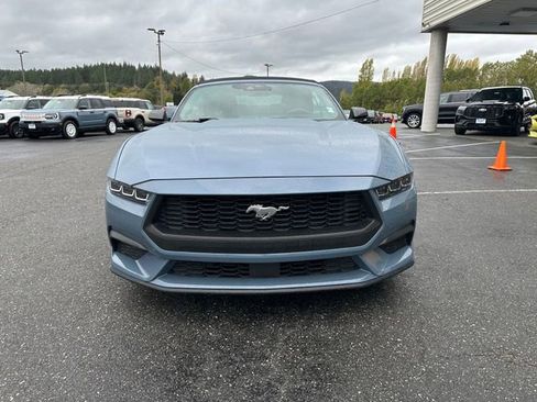 Used 2024 Ford Mustang Premium image 8