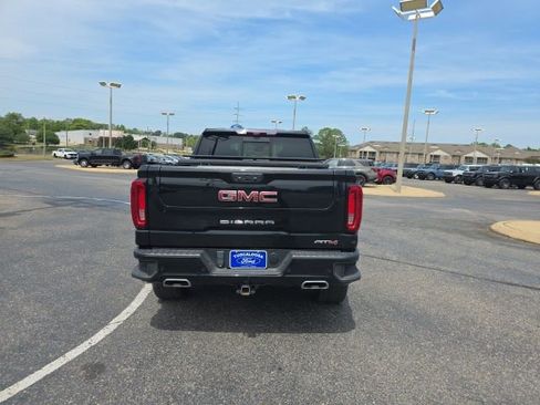 Used 2023 GMC Sierra 1500 AT4 w/ AT4 Premium Package image 4