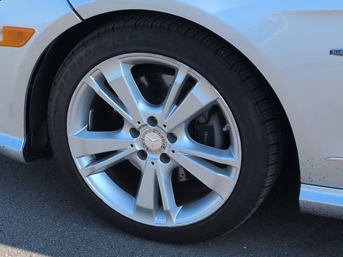 Used 2012 Mercedes-Benz E 350 4MATIC Sedan image 14