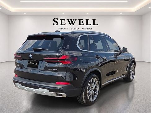 Used 2026 BMW X5 xDrive50e AWD/4WD image 4