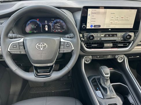 New 2026 Toyota Grand Highlander Limited image 12
