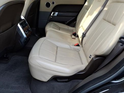 Used 2020 Land Rover Range Rover Sport HSE image 13