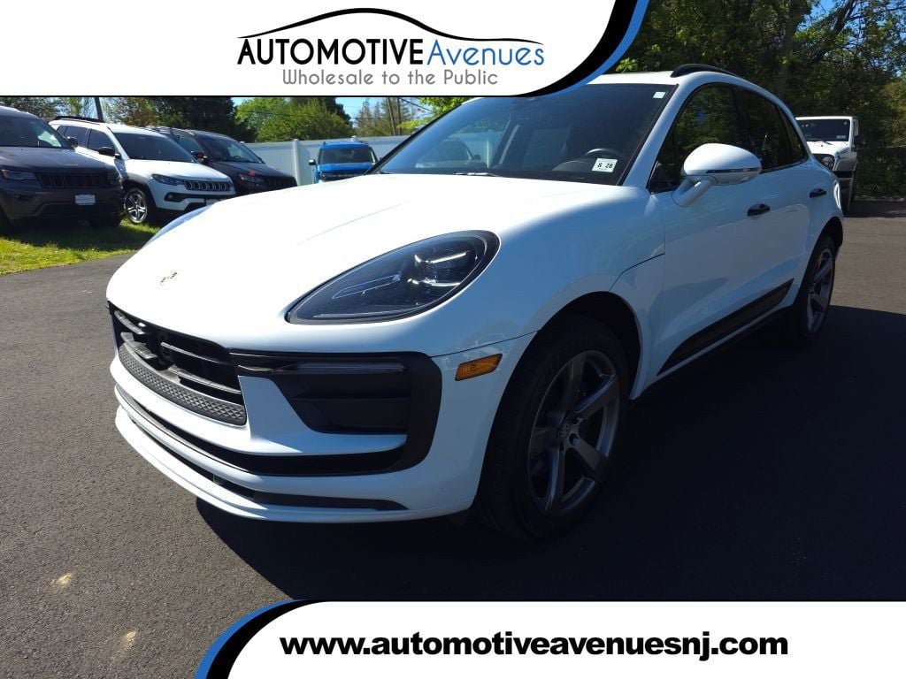 Used 2023 Porsche Macan Turbo AWD/4WD image 1