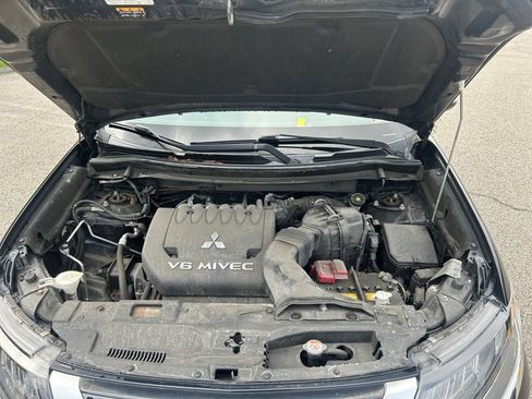 Used 2020 Mitsubishi Outlander GT AWD/4WD image 26