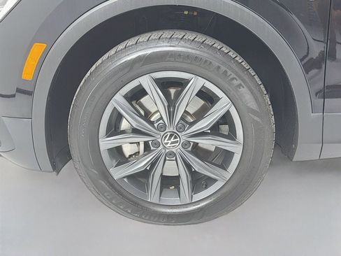Used 2023 Volkswagen Tiguan SE FWD image 30