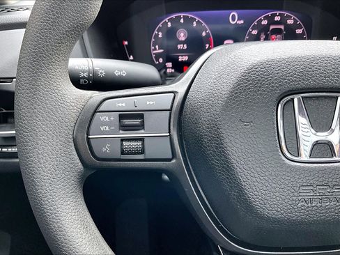 Used 2025 Honda Accord SE image 24
