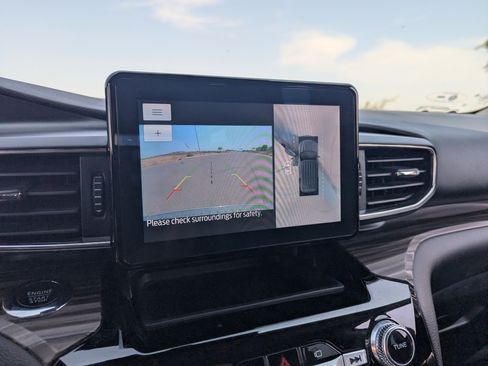 Used 2022 Ford Explorer Limited RWD image 24