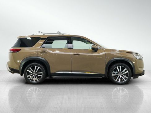 Used 2023 Nissan Pathfinder Platinum w/ Lighting Package (N93) AWD/4WD image 6