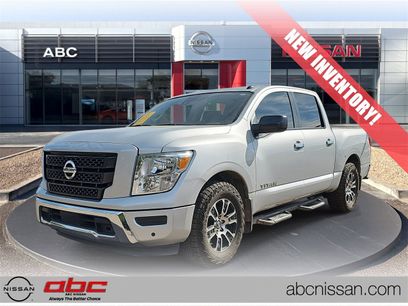 Used 2021 Nissan Titan SV w/ SV Convenience Package