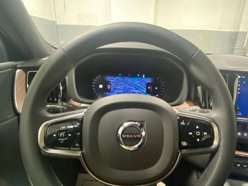 Used 2024 Volvo XC60 B5 Plus w/ Climate Package AWD/4WD image 15