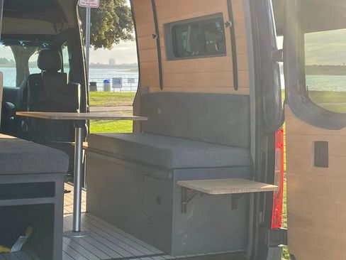 Used 2021 Mercedes-Benz Sprinter 2500 image 21