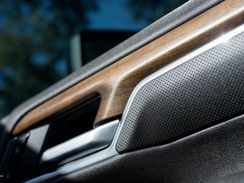 Used 2024 Chevrolet Silverado 3500 High Country w/ High Country Premium Package image 15