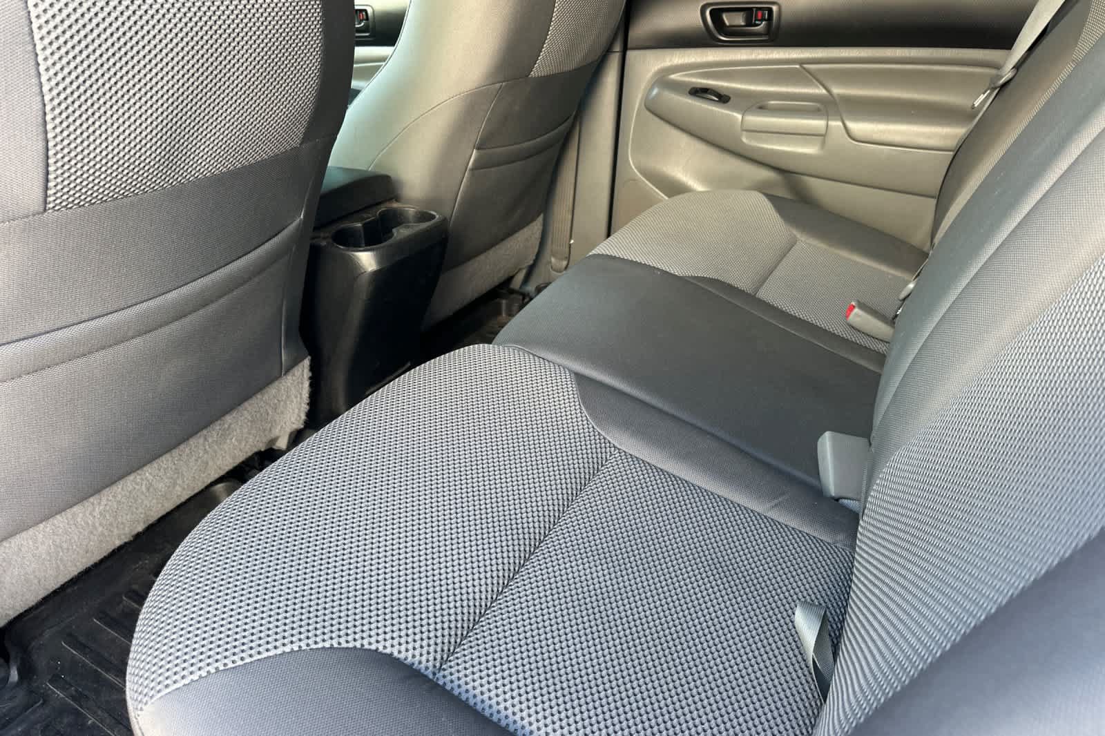 Used 2015 Toyota Tacoma 4x4 Double Cab w/ TRD Sport Package image 5