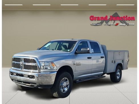 Used 2017 RAM 3500 Tradesman w/ Chrome Appearance Group AWD/4WD image 2