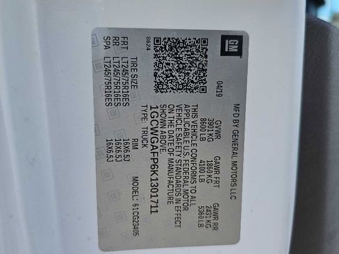 Used 2019 Chevrolet Express 2500 w/ Driver Convenience Package image 38