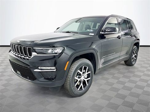 New 2025 Jeep Grand Cherokee Limited w/ Luxury Tech Group II image 22