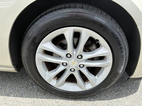 Used 2016 Chevrolet Malibu LT FWD image 17