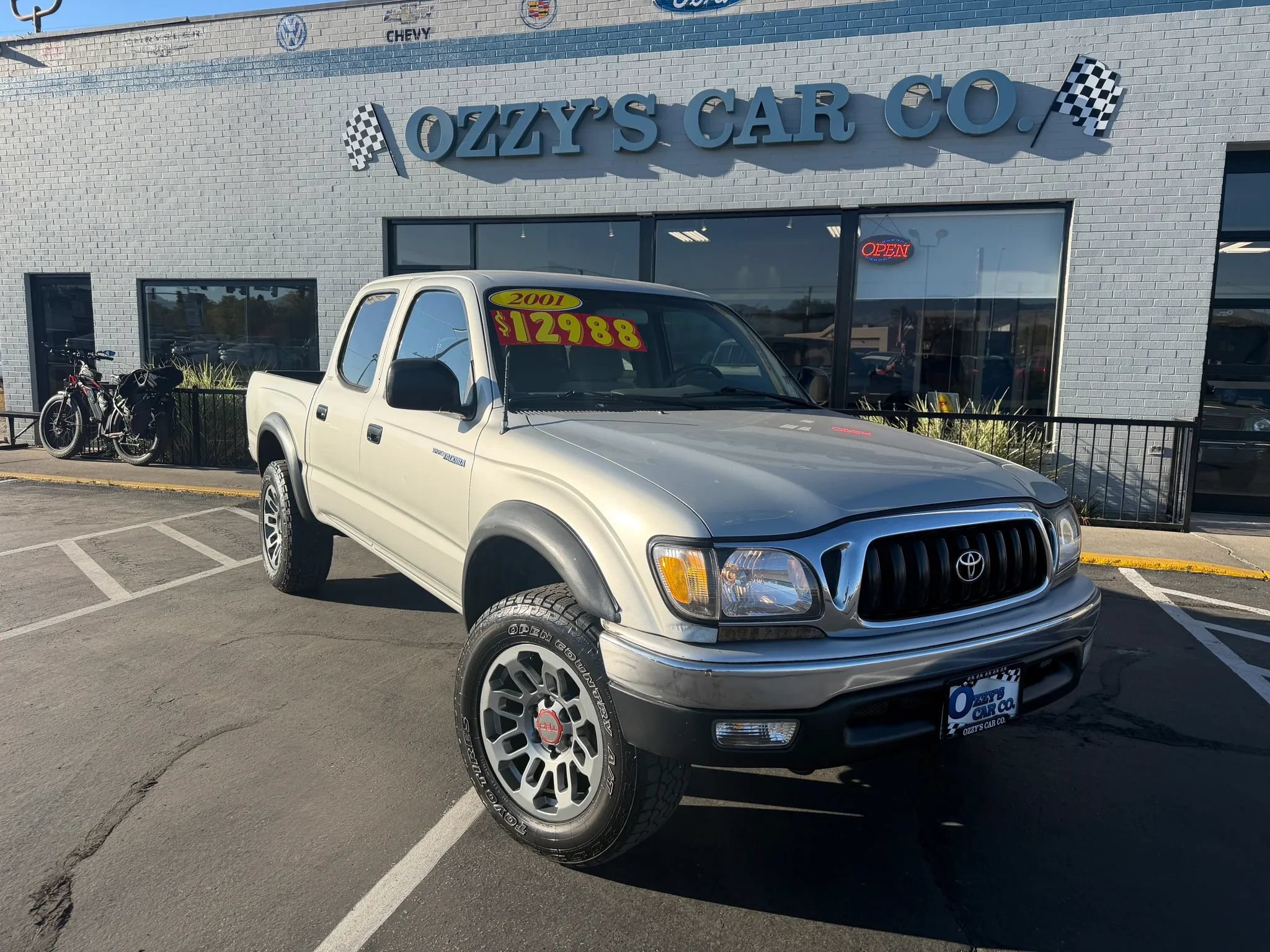 Used 2001 Toyota Tacoma PreRunner RWD image 2