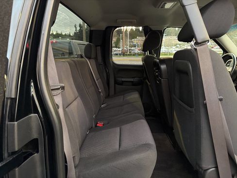 Used 2011 Chevrolet Silverado 2500 LT w/ Interior Plus Package image 21