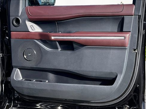 Used 2024 Ford Expedition Max Limited image 24