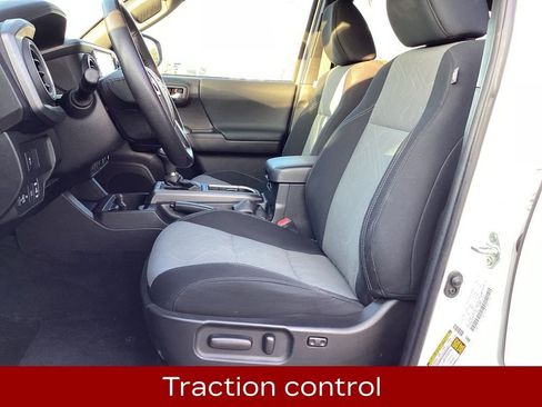 Used 2023 Toyota Tacoma TRD Off-Road image 12