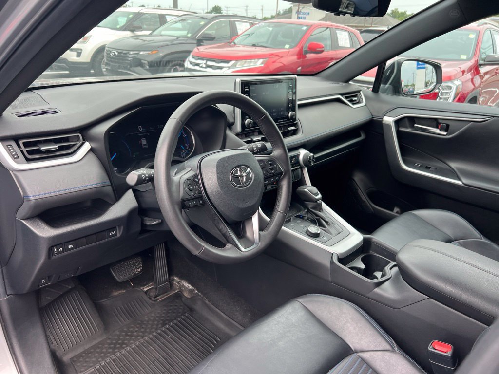 Used 2020 Toyota RAV4 XSE w/ All Weather Liner Package AWD/4WD image 9