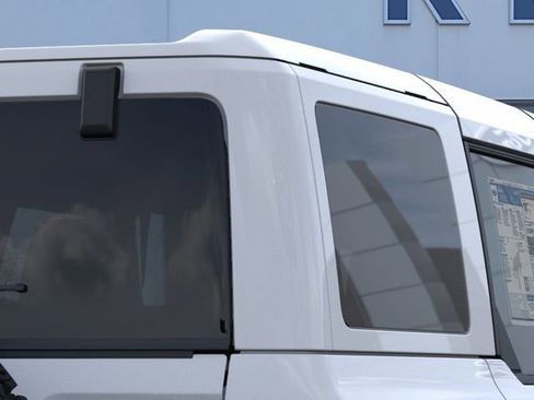 Used 2025 Ford Bronco Badlands image 25