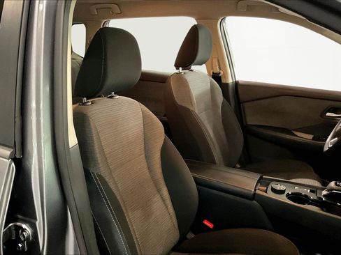 Used 2022 Nissan Rogue SV image 28