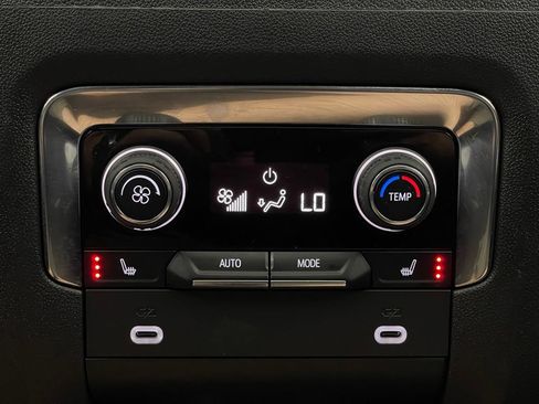Used 2023 Chevrolet Tahoe High Country AWD/4WD image 8