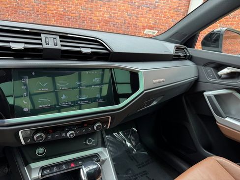 Used 2024 Audi Q3 2.0T Premium image 17