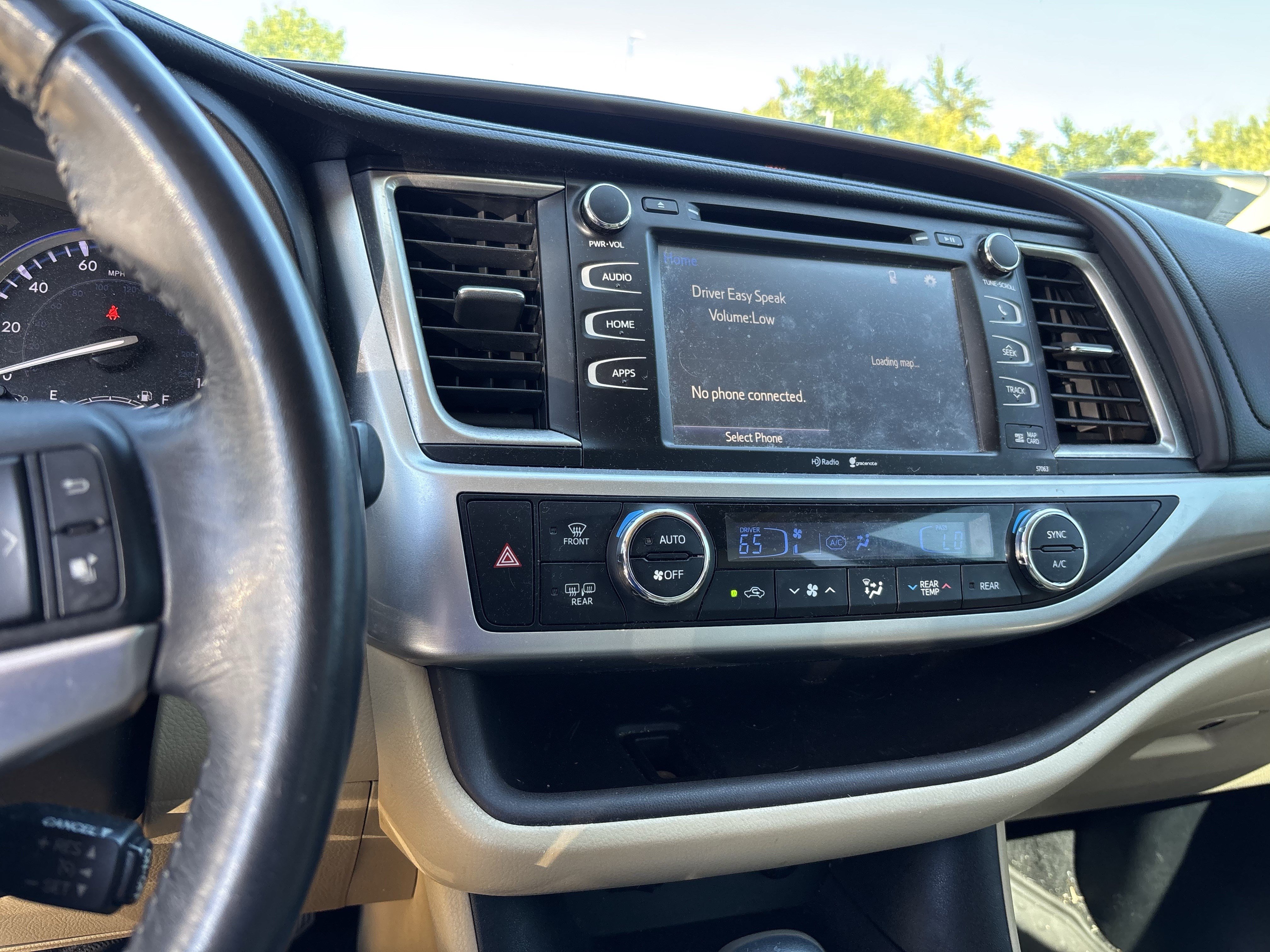 Used 2015 Toyota Highlander XLE FWD image 31