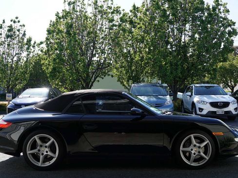 Used 2006 Porsche 911 Carrera 4 image 10