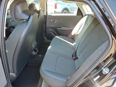 New 2025 Kia K4 LXS image 5