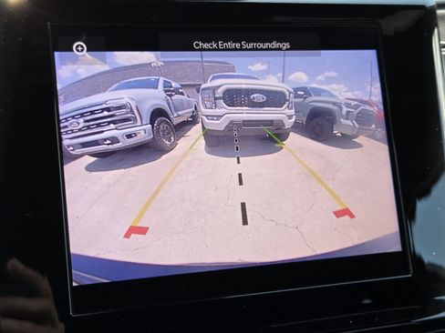 Used 2024 Jeep Grand Cherokee Altitude AWD/4WD image 17