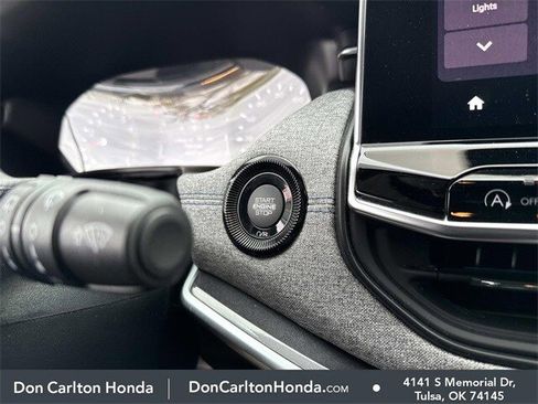 Used 2024 Jeep Compass Latitude image 21