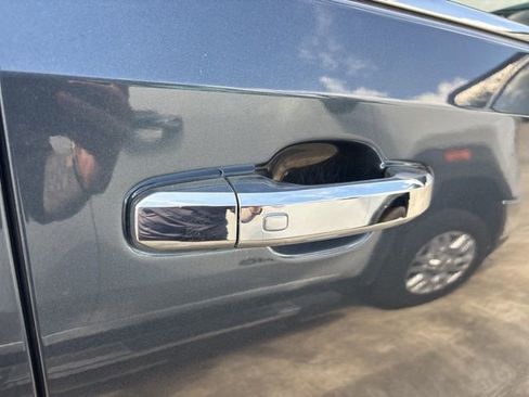 Used 2021 GMC Sierra 1500 SLT image 18