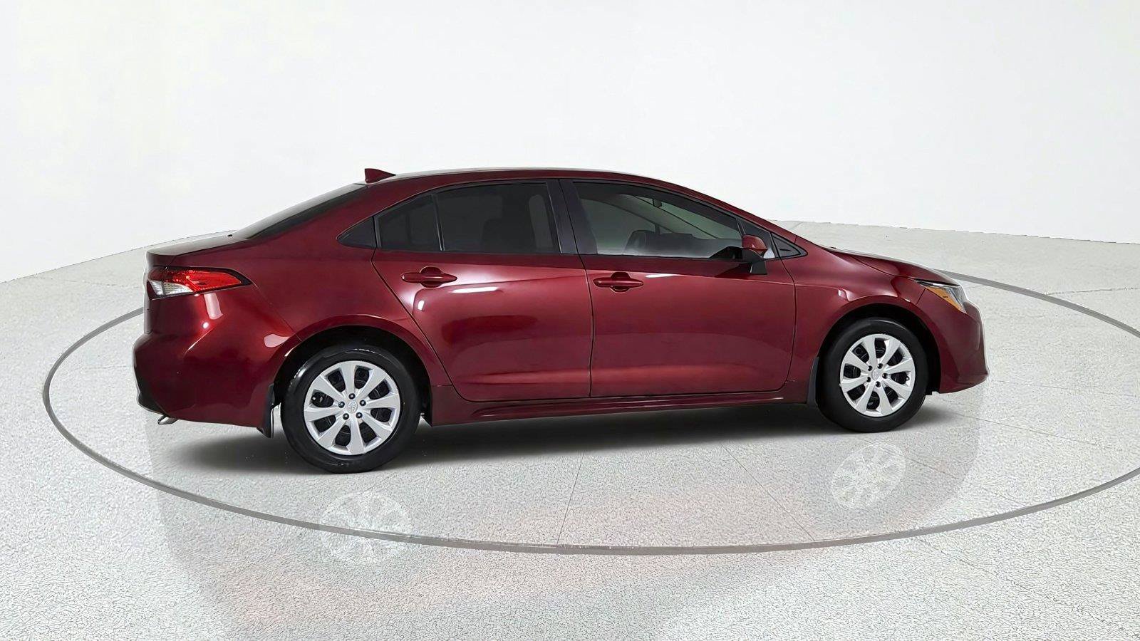 Used 2026 Toyota Corolla LE FWD image 7