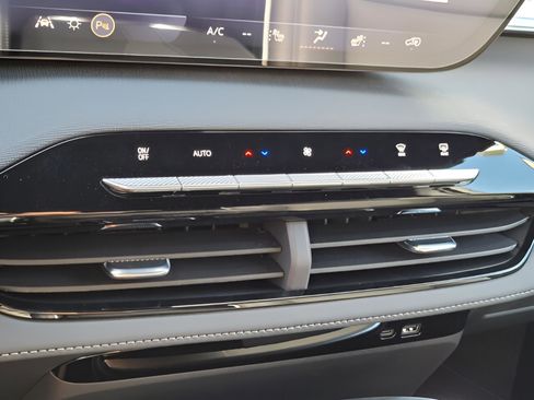 New 2026 Buick Enclave Preferred w/ Power Package image 36