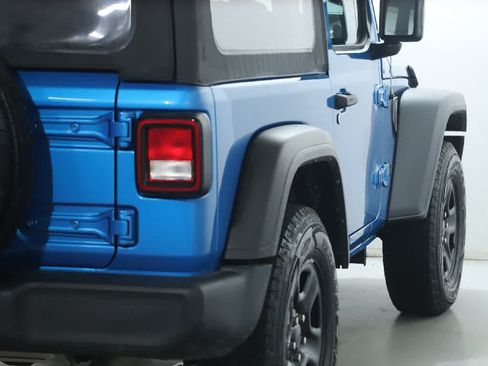 Used 2023 Jeep Wrangler Sport AWD/4WD image 41
