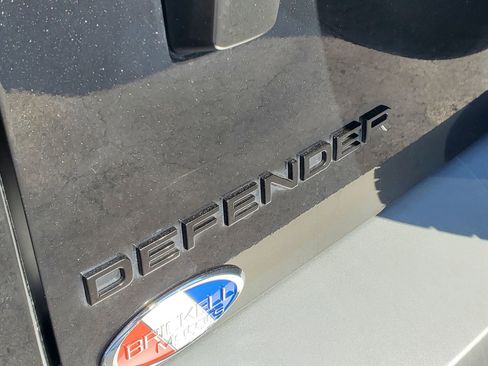 Used 2025 Land Rover Defender 110 S AWD/4WD image 9